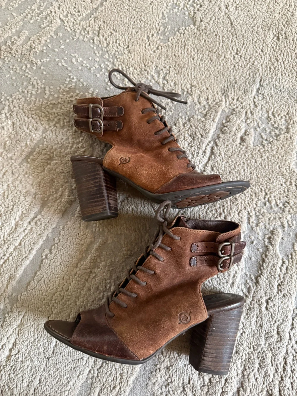 Born Blane brown leather and peep toe booties block heels lace up 6